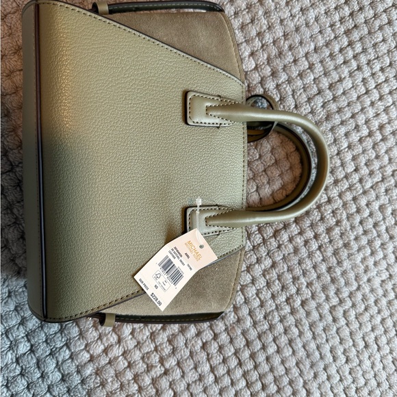 🔴New with tags! Michael Kors Avril Extra-Small Leather Satchel New! - Picture 7 of 8